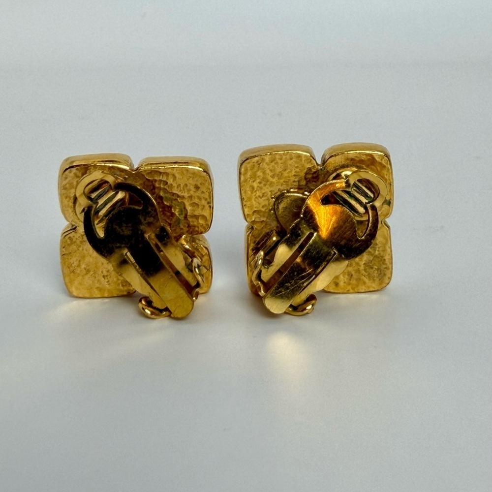 Vintage Chanel Red Gripoix Earrings 24K Gold Plated - Picture 7 of 11
